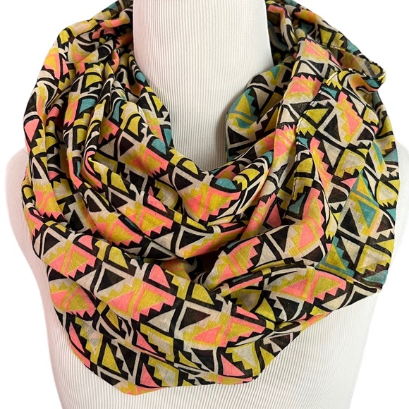 American Eagle Colorful Geometric Print Infinity Scarf - Picture 1 of 6